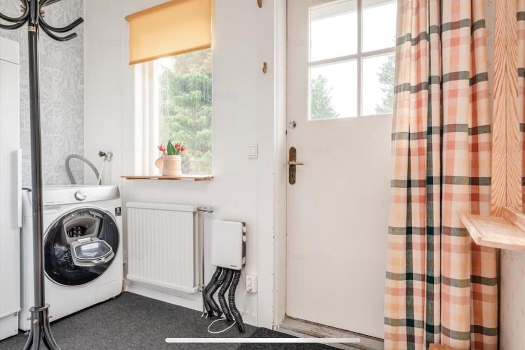 Fjaellnaera Stuga Med Laengdspar & Sjoe I Naerheten Vemhån Buitenkant foto