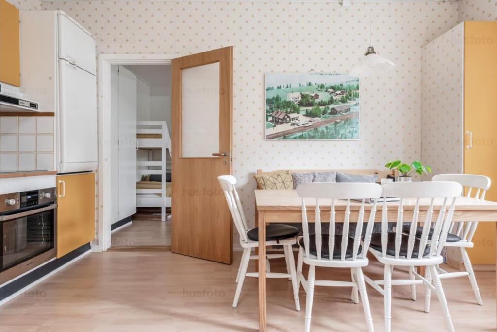 Fjaellnaera Stuga Med Laengdspar & Sjoe I Naerheten Vemhån Buitenkant foto